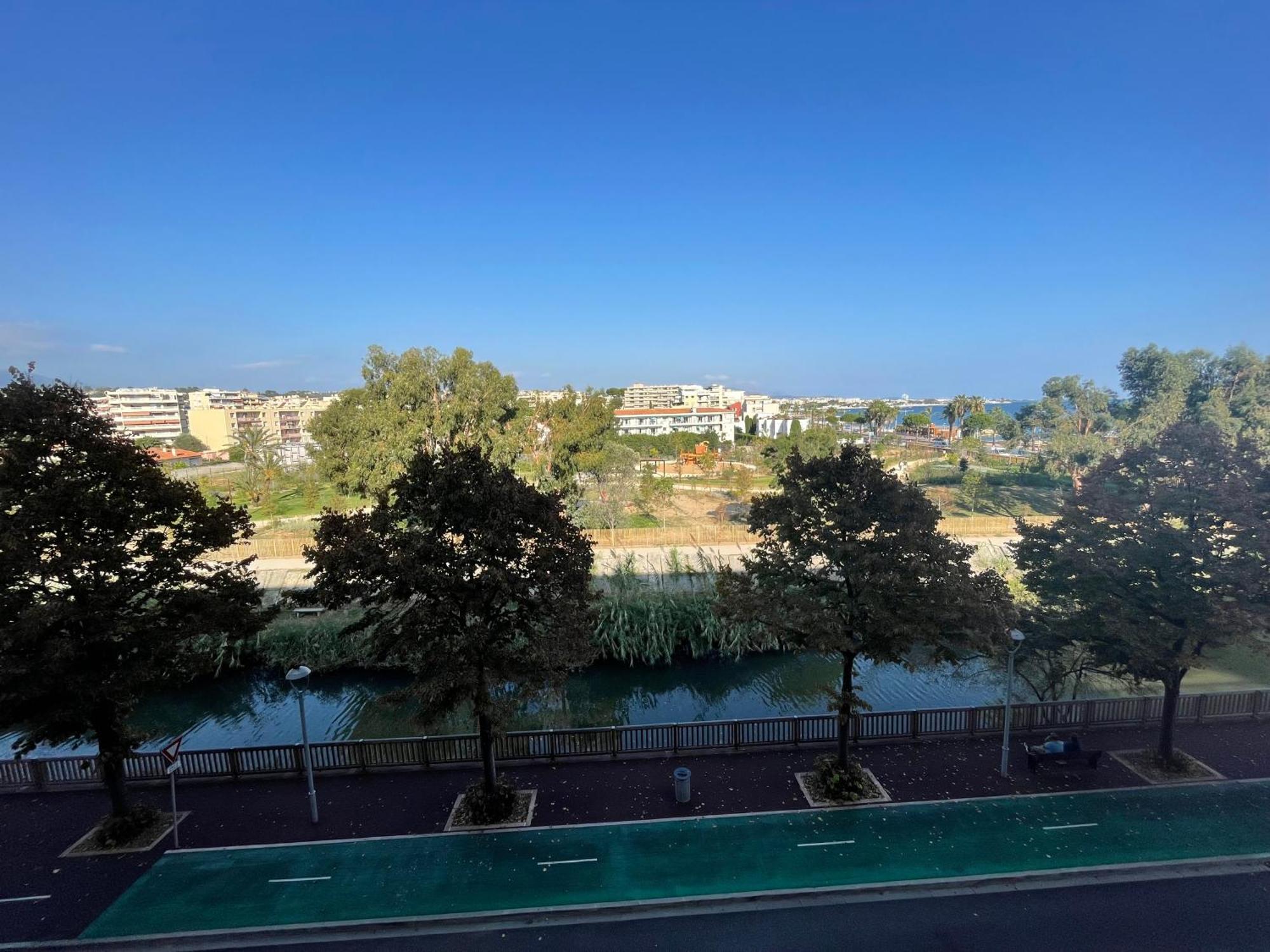 Appartement rénové vue mer avec garage Cagnes-sur-Mer Exterior foto